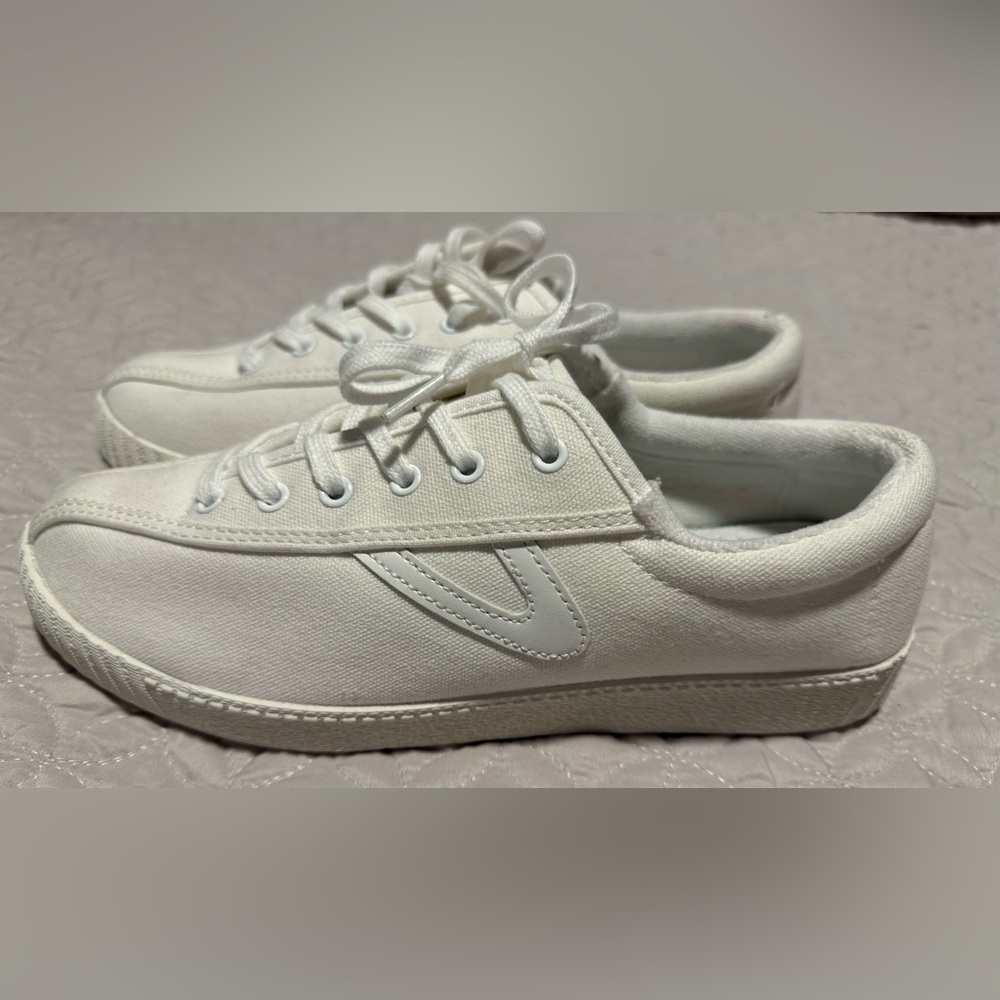 EUC Tretorn Nylite Plus White Canvas Sneakers Size 9M - Picture 2 of 6